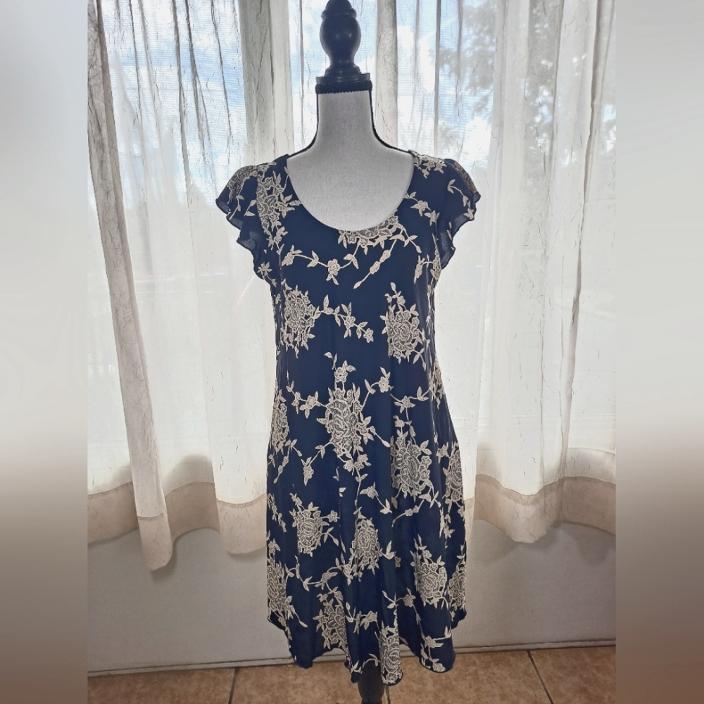 I.JOAH Floral Dress - Navy and Cream. Size Medium.